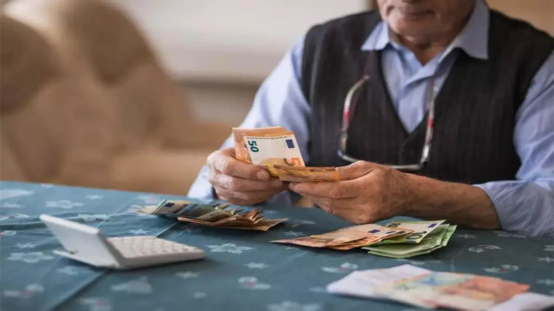 «Χτίζεται» 13η σύνταξη με τα 300€–4 μέτρα-έκπληξη για 2,5 εκατ. συνταξιούχους–Υπολογισμός Προσ. Διαφοράς το 2027